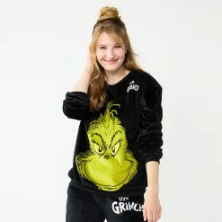 Licensed Character Juniors' The Grinch Headshot Graphic Pullover
