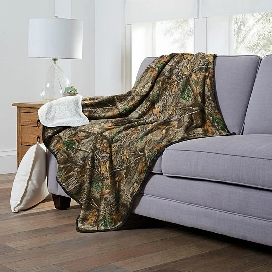 Licensed Character Realtree Edge Oversized Silk Touch Sherpa Throw 4 Licensed Character Realtree Edge Oversized Silk Touch Sherpa Throw - Image 2